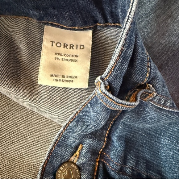 TORRID Capri Length Jeans Size 22 - Picture 4 of 4